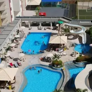 resid-priv-das-thermas-i-804-b.caldasnovashotels.com/